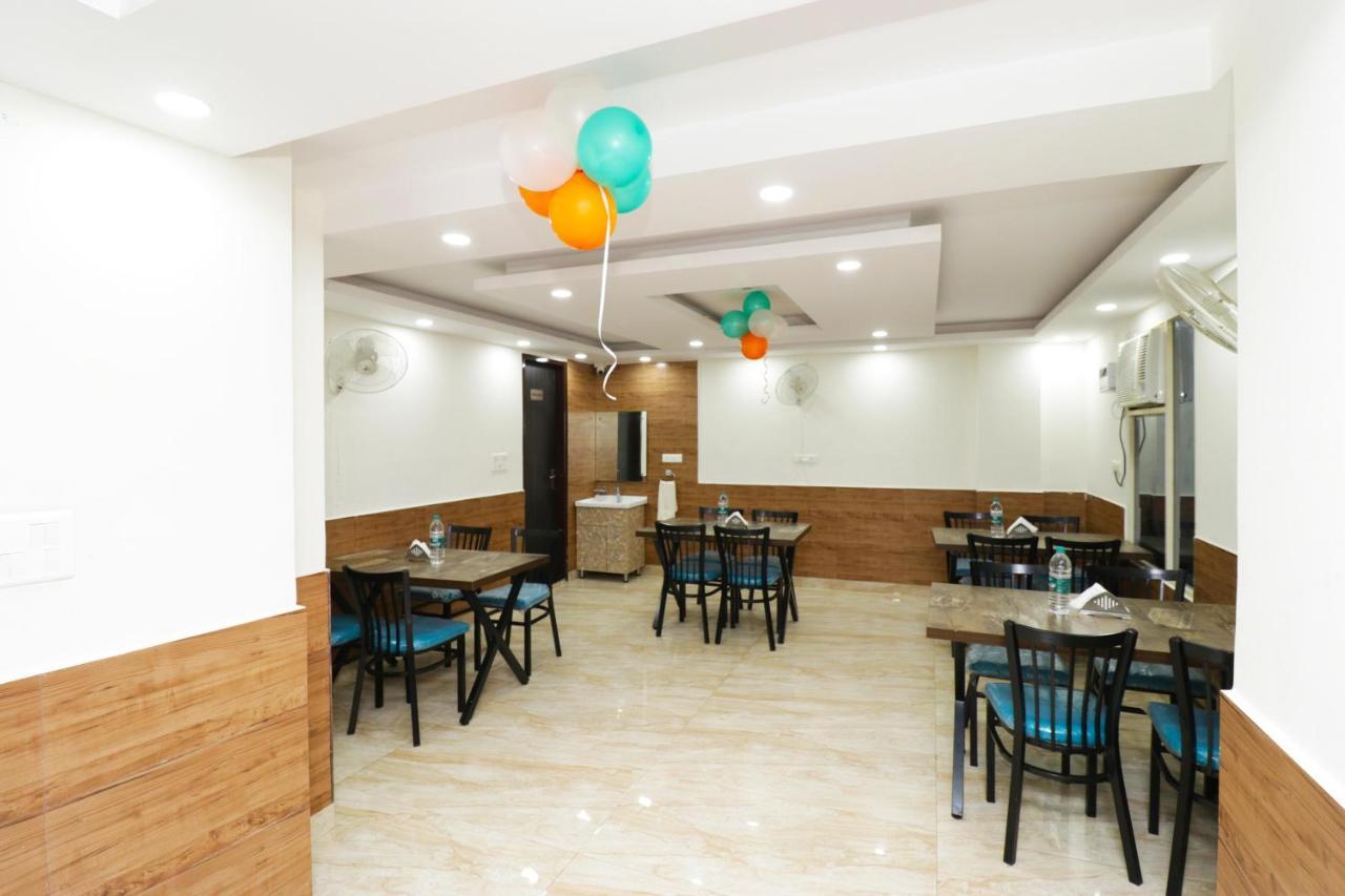 Airport Hotel Shivaka Inn นิวเดลี ภายนอก รูปภาพ